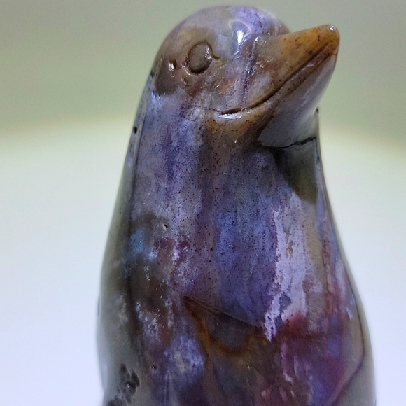 Ocean Orca Agate Chalcedony Carved Penquin Natural Gemstone 450g - 2,250 Cts - Picture 3 of 9